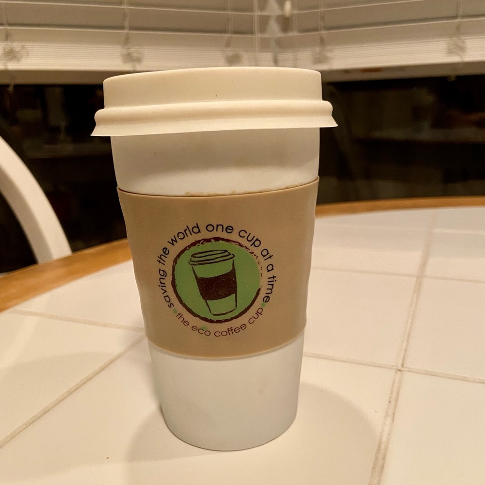 The Echo Coffee Cup w/Rubber Lid